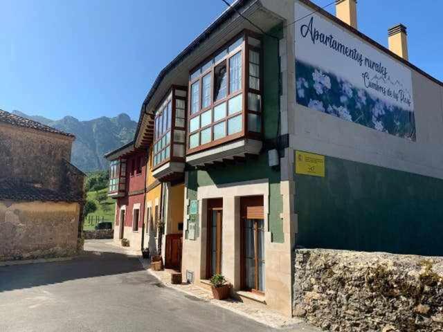 Cumbres De Los Picos Apartamento Treparriscos Poo  Extérieur photo